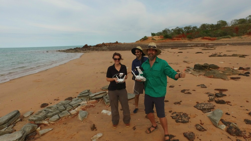 Digitally Mapping Australias Coastal Dinosaur Tracks